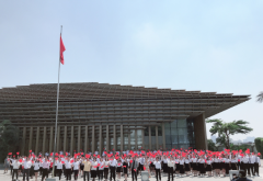 泰国华人华侨唱响《我和我的祖国》 泰国华人华侨唱响《我和我的祖国》